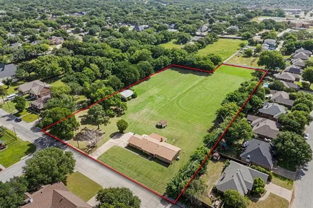 6744 Hewitt Street, North Richland Hills