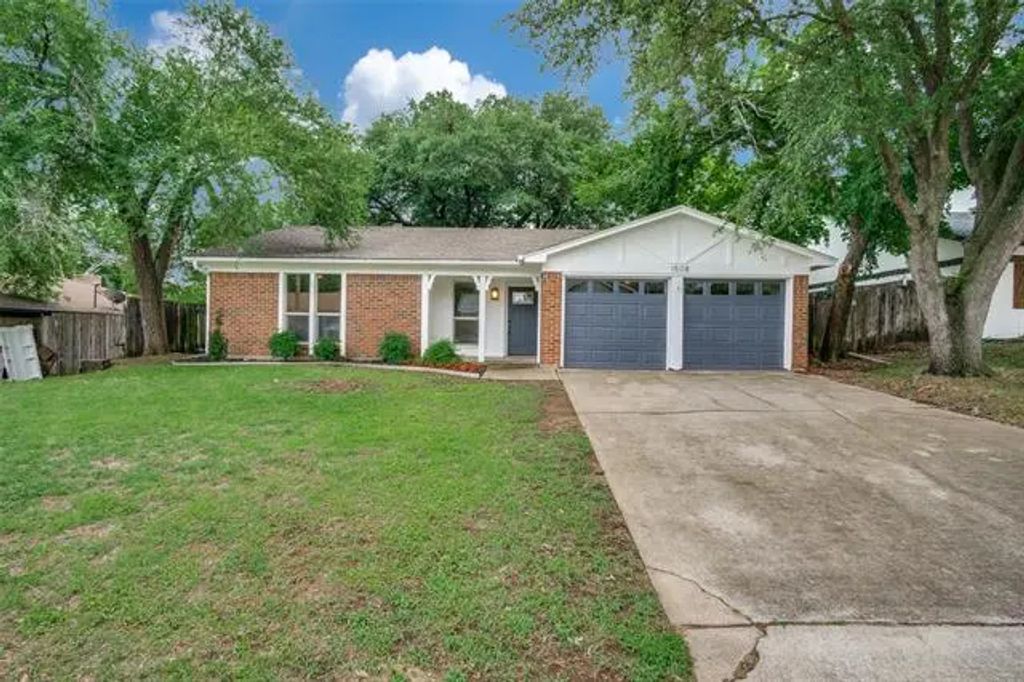 1508 Trammell Drive, Benbrook