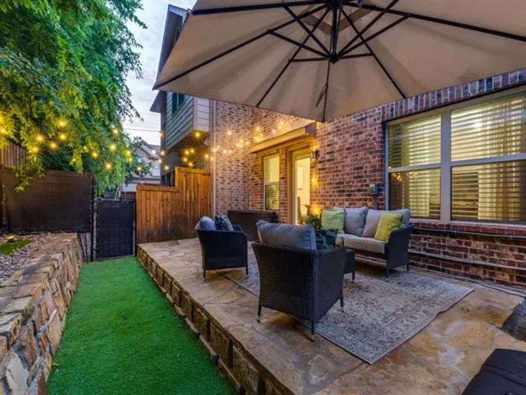 304 Starleaf Trail, Garland