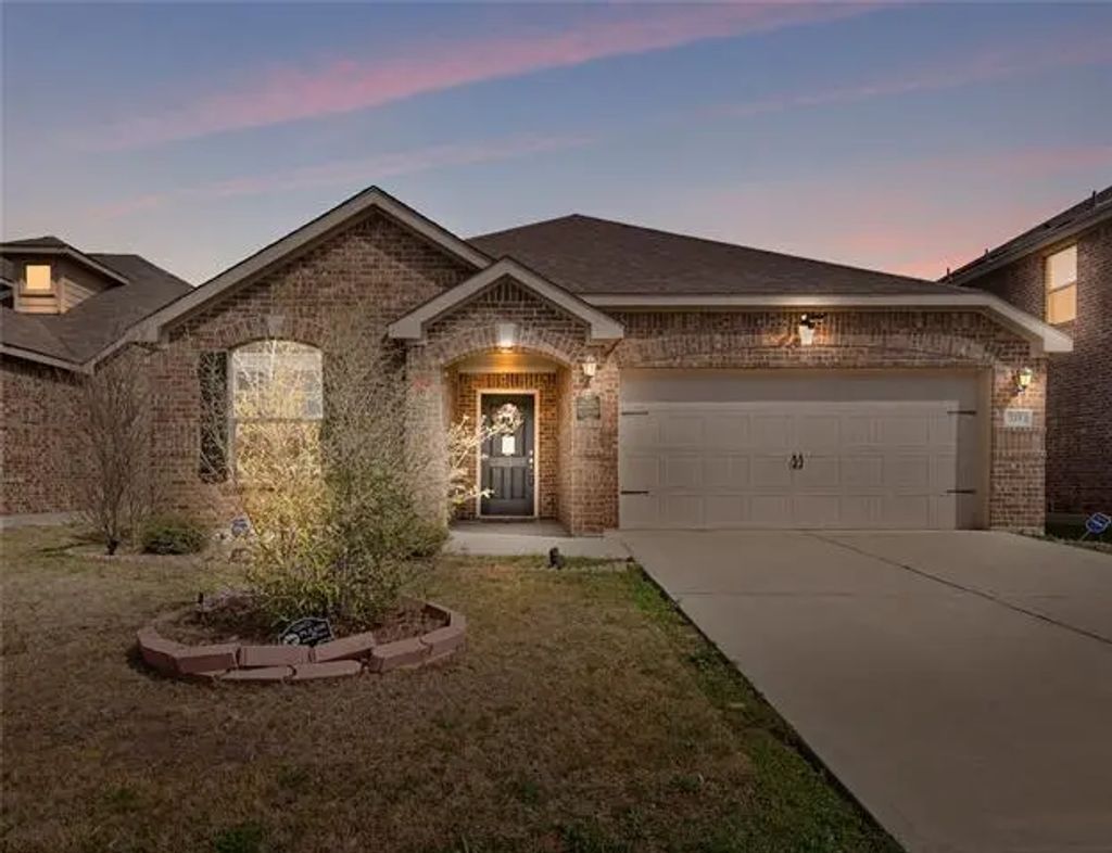 119 Bluebonnet Drive, Sanger