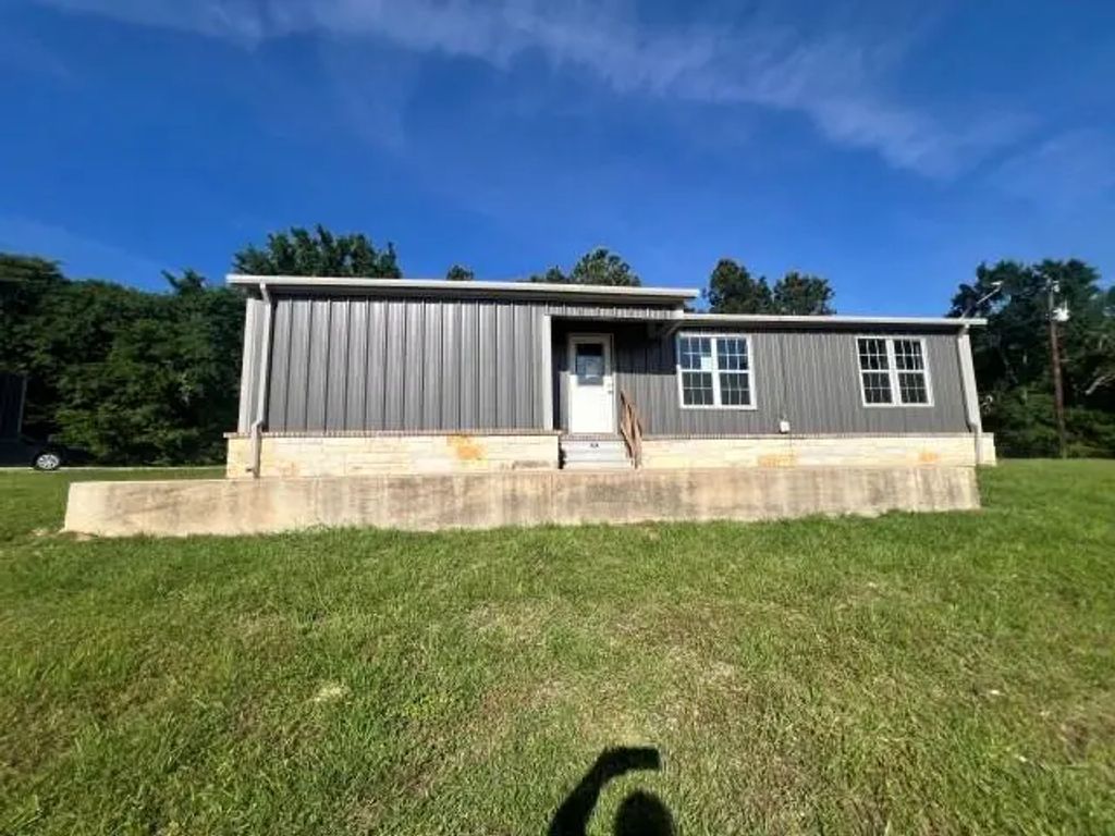 8275 State Highway 31 E, Murchison