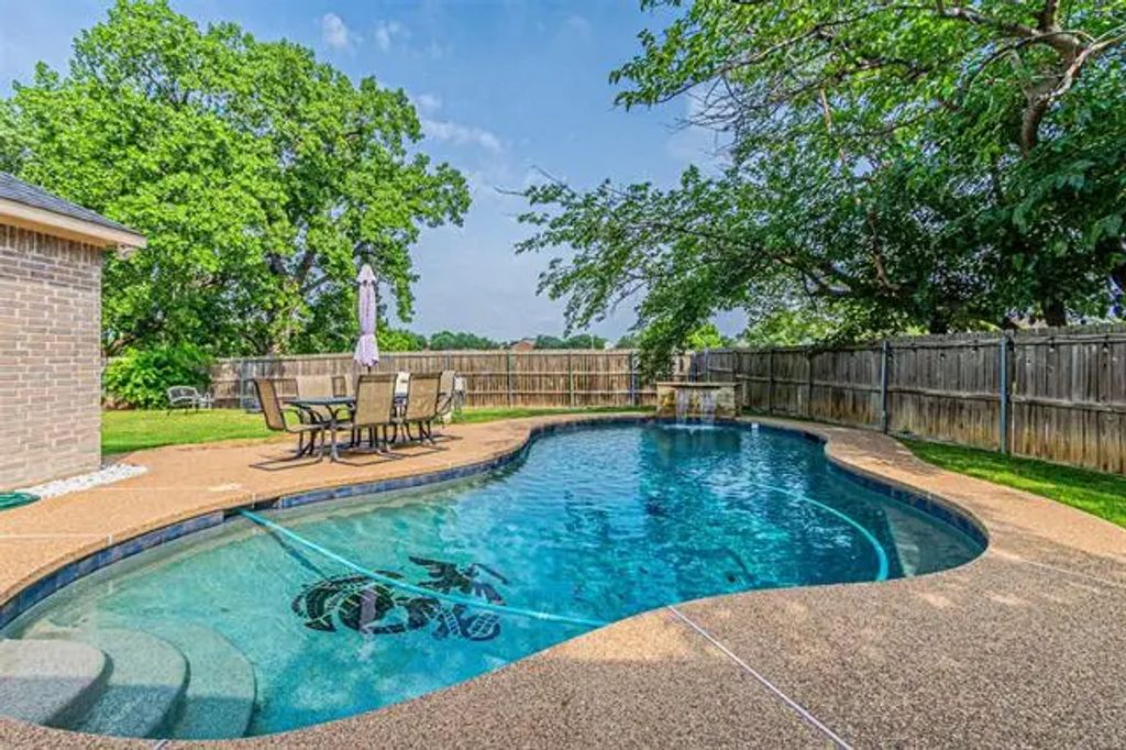 738 Laramie Drive, Lewisville
