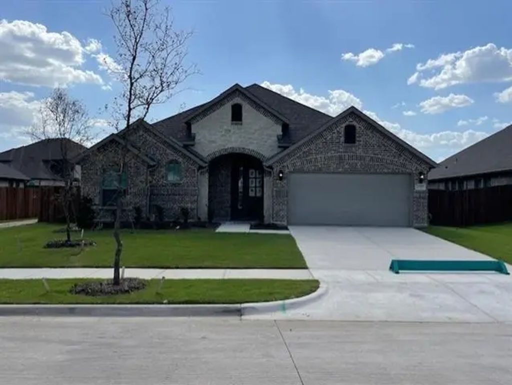 1855 Silver Birch Road, Waxahachie