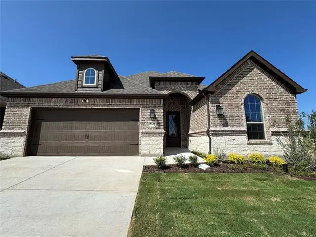 5920 Carmona Trail, Fort Worth