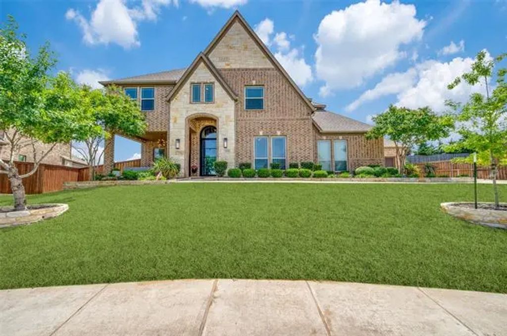 1950 Thackery Lane, Prosper