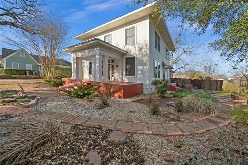 403 S Royall, Palestine