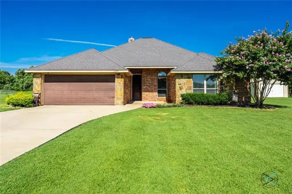 10195 Angie Avenue, Eustace