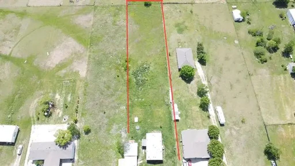 8716 Johns Road, Alvarado