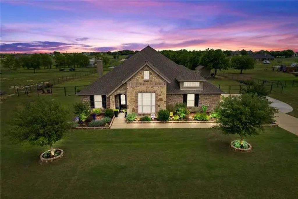 7820 Windridge Drive, Godley