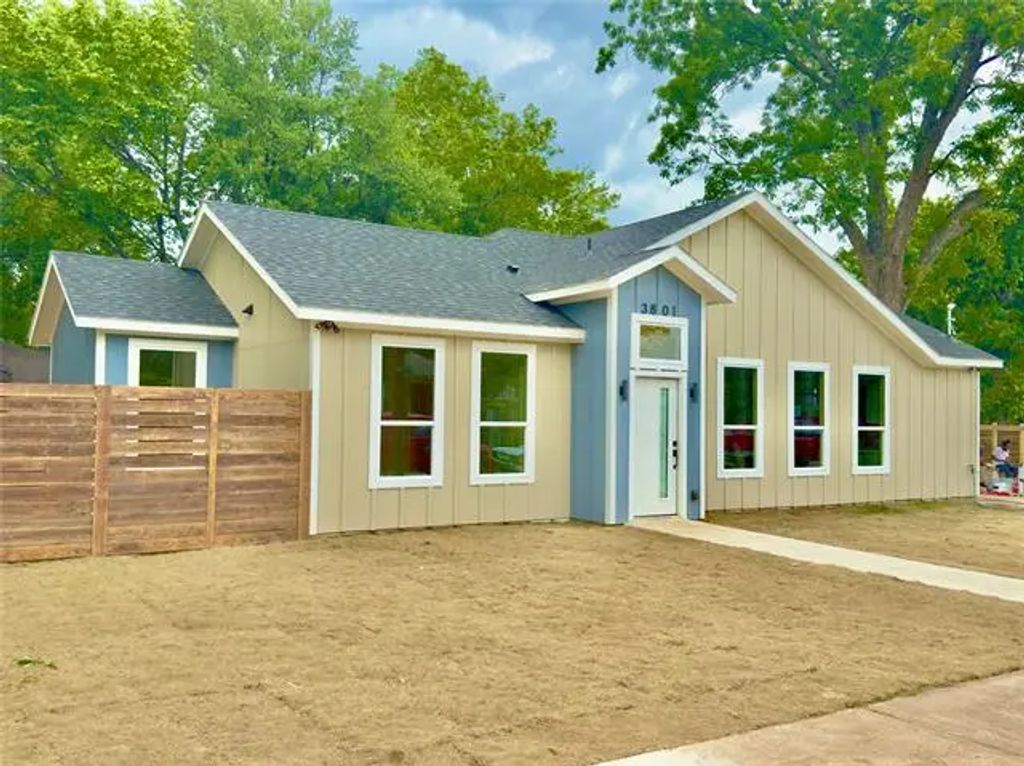 3801 Carpenter Avenue, Dallas
