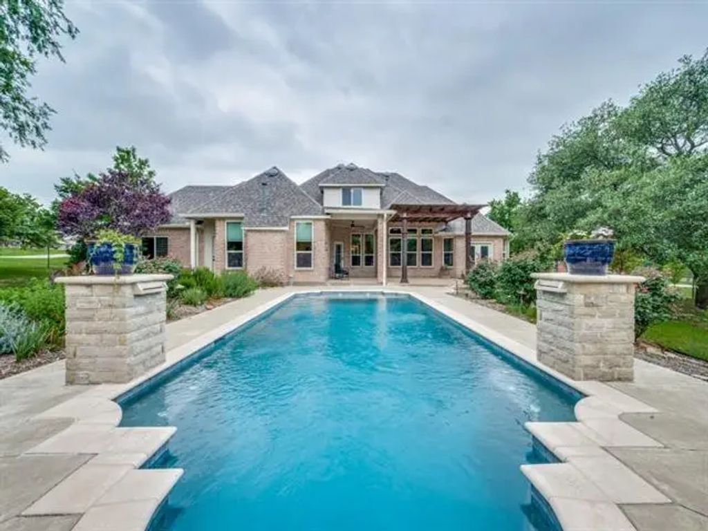3588 Heritage Trail, Celina
