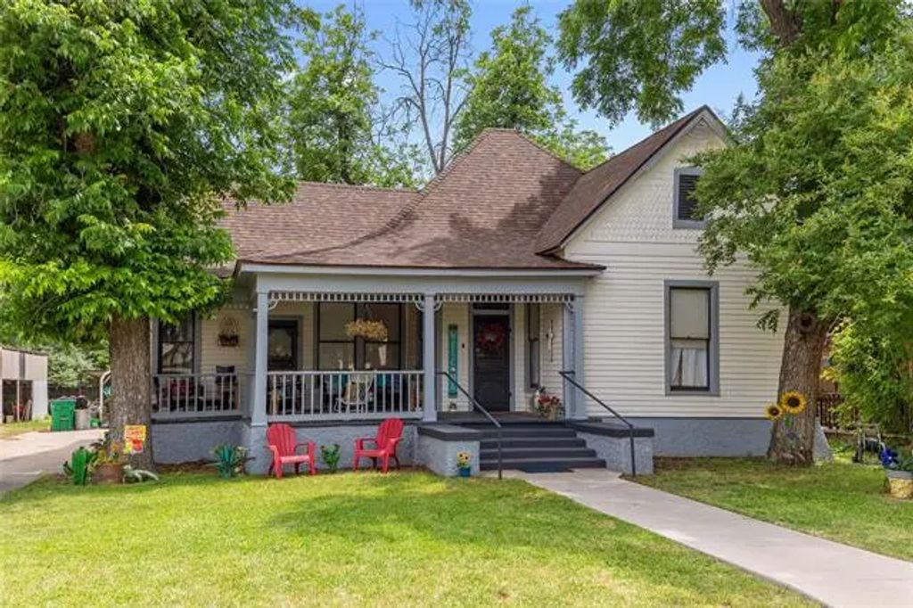 517 W College Avenue, Coleman