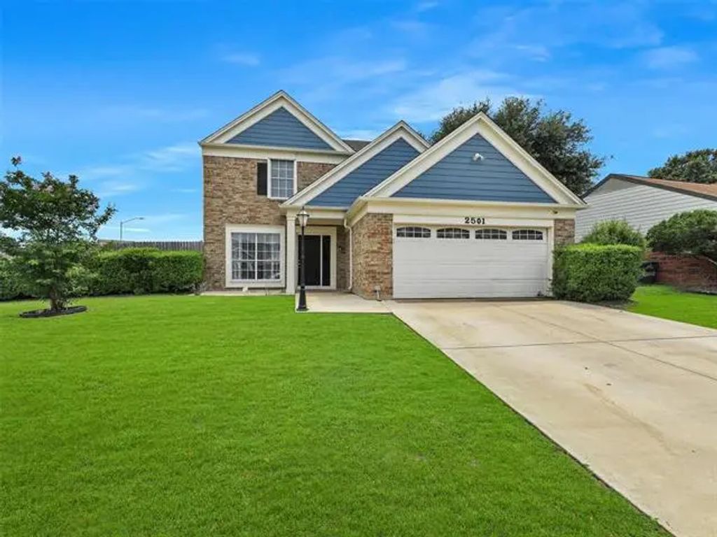 2501 Dahlia Drive, Fort Worth