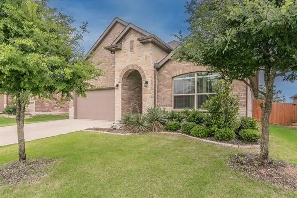 136 Wagon Mound, Waxahachie