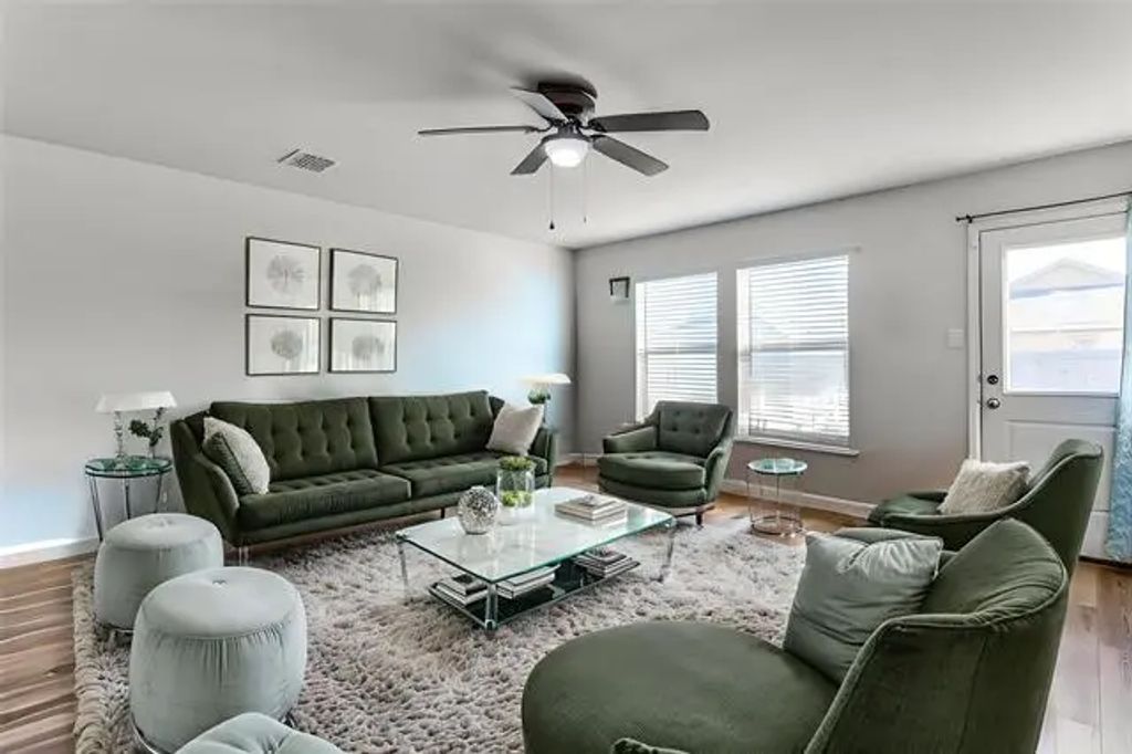 1116 Skyline Drive, Hutchins