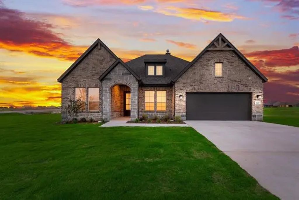 120 Snowy Owl Trail, New Fairview