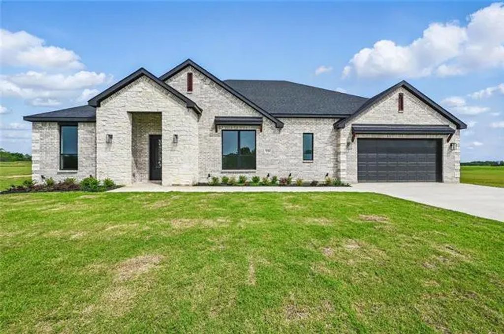1116 Grison Circle, Corsicana