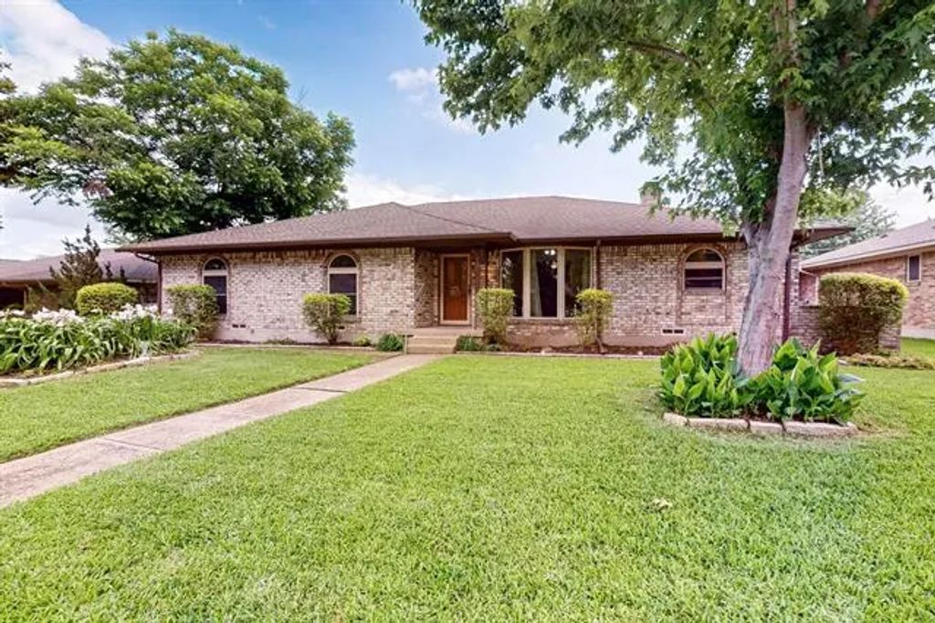 1308 Warwick Street, Garland