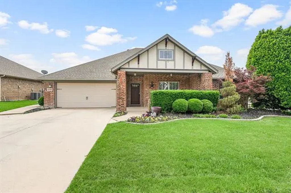 6345 Pinionpark Way, Fort Worth