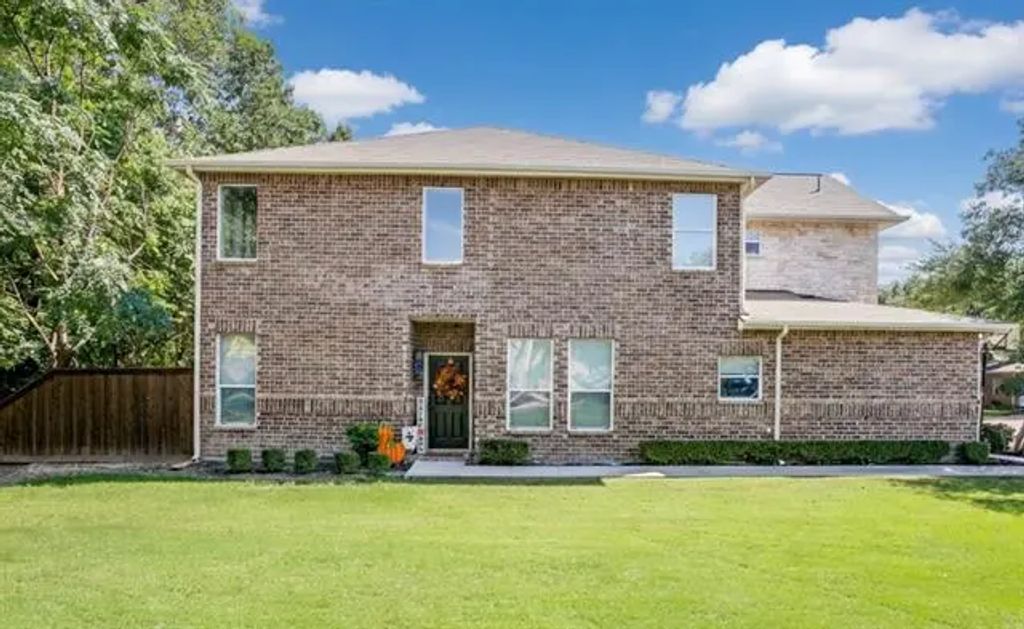 2961 Muirfield Drive, Lewisville