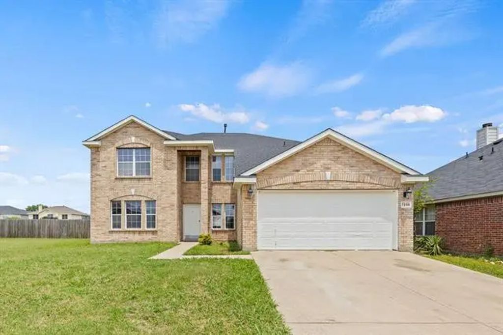 7205 Lake Roberts Way, Arlington
