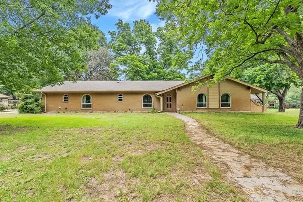 1808 Arthur Drive, Colleyville