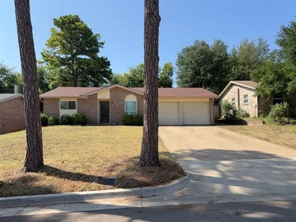 603 Shelmar Drive, Euless