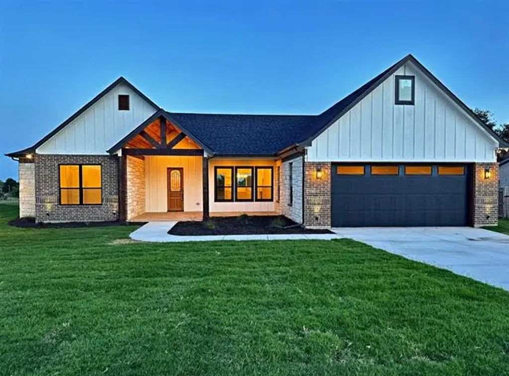 8236 Kelly Lane, Alvarado