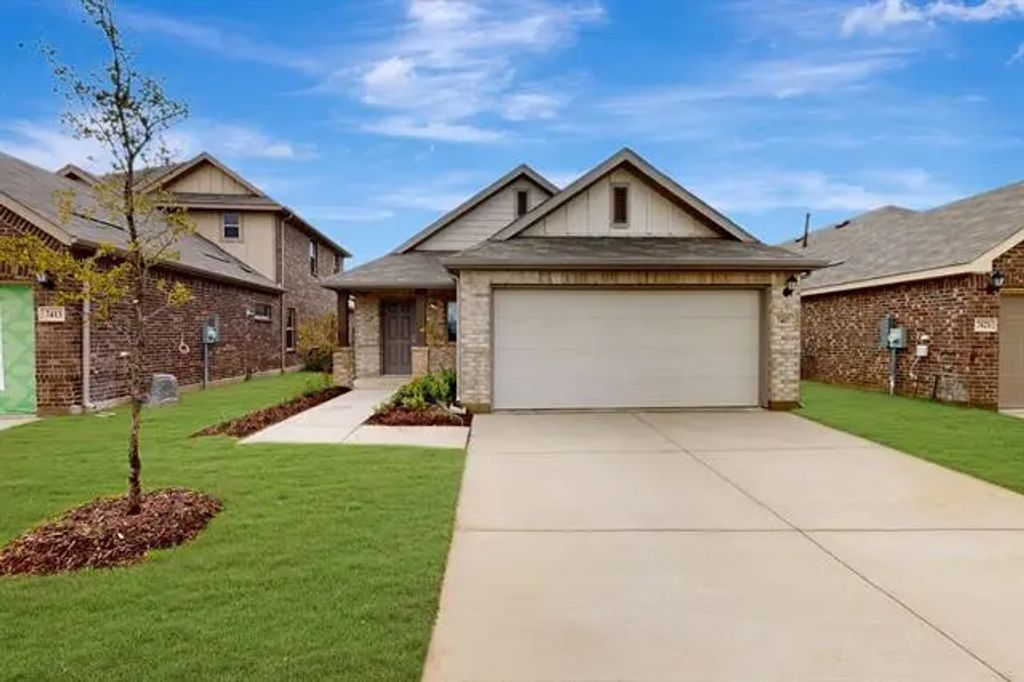 7417 Spicebush Drive, Denton