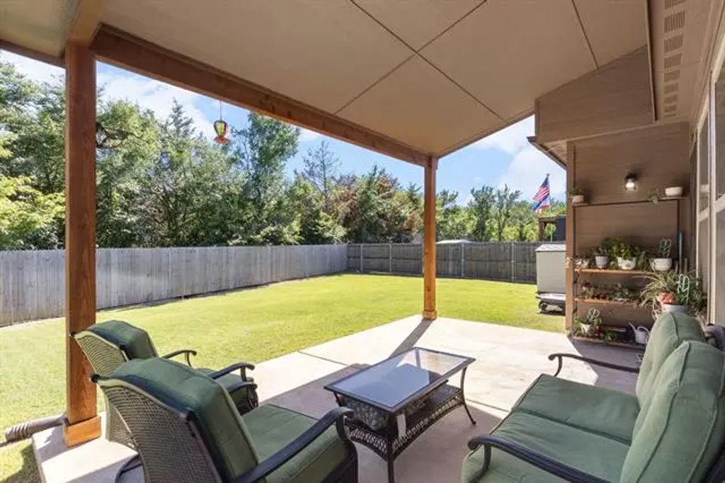 7820 Cottonwood Drive, Greenville