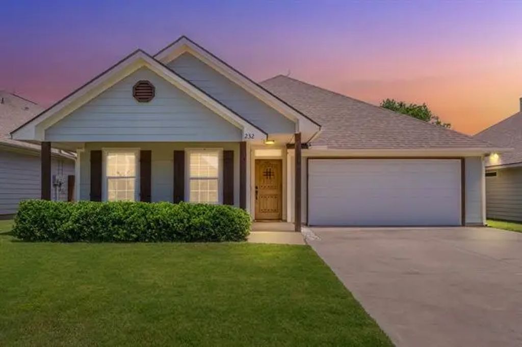 232 Lovers Path Drive, Springtown