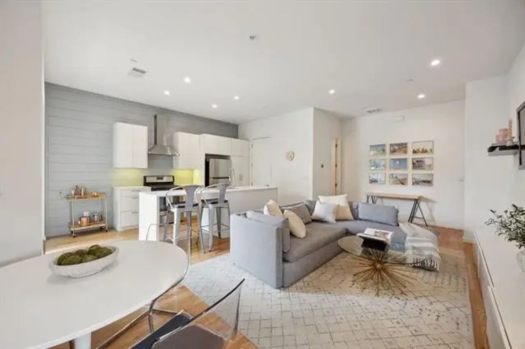 3816 San Jacinto Street 306, Dallas