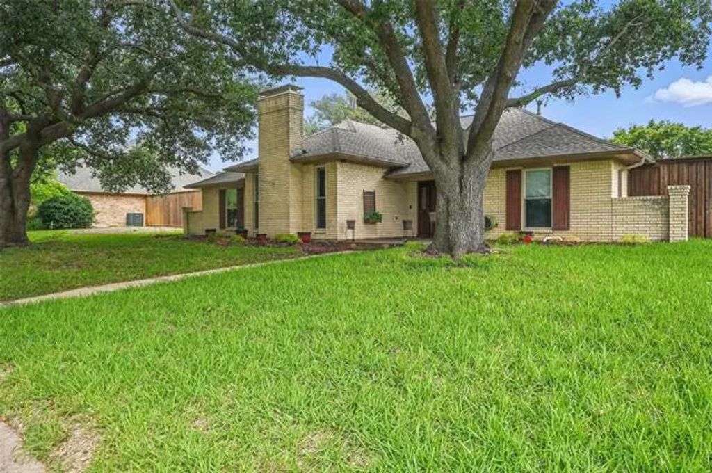 2601 Loch Haven Drive, Plano