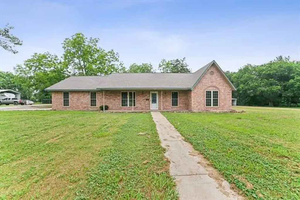 950 W Marshall Avenue, Cooper