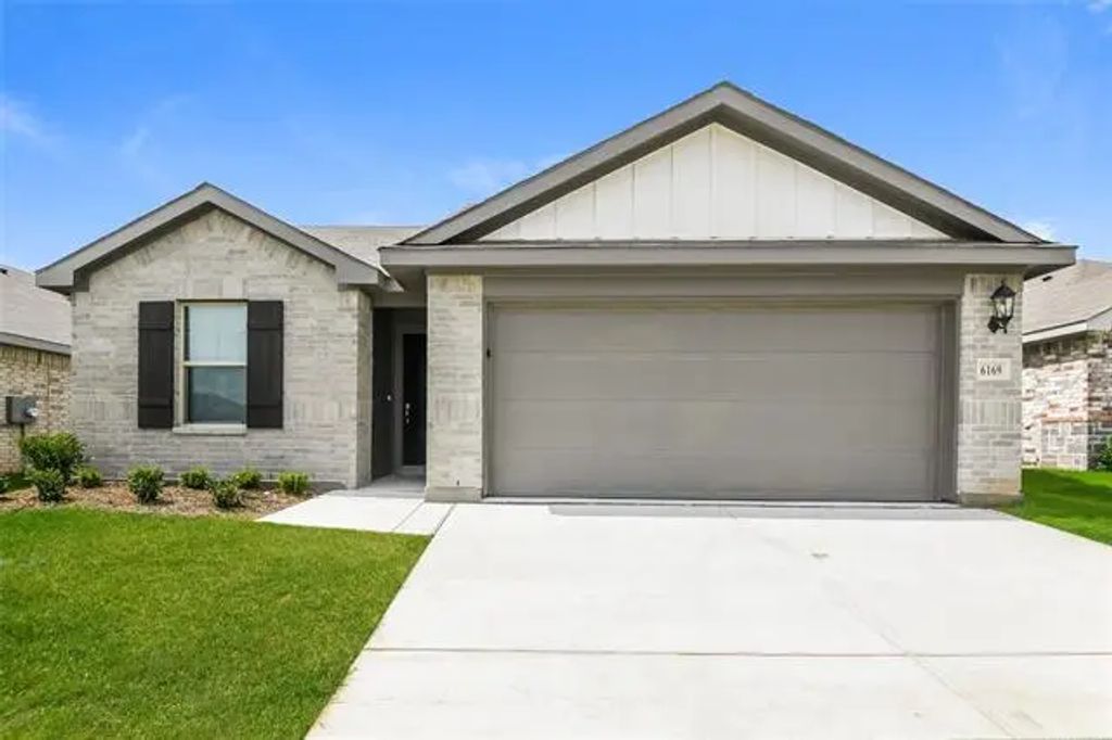 6169 Pathfinder Trail, Fort Worth