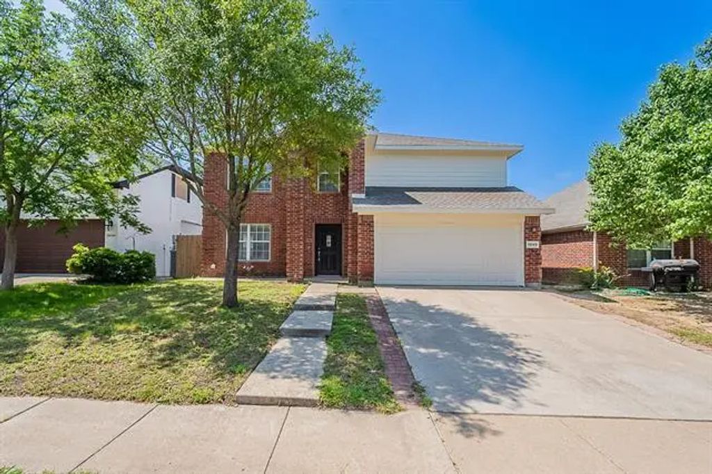10145 Chapel Springs Trail, Fort Worth