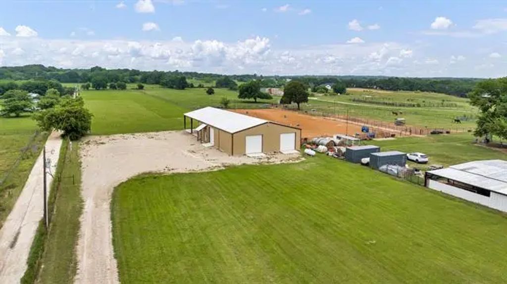 9233 County Road 519, Alvarado