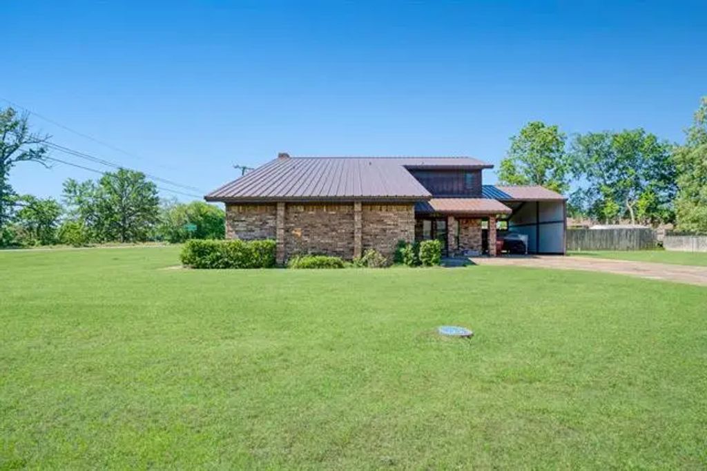 905 W 11th, Clarksville