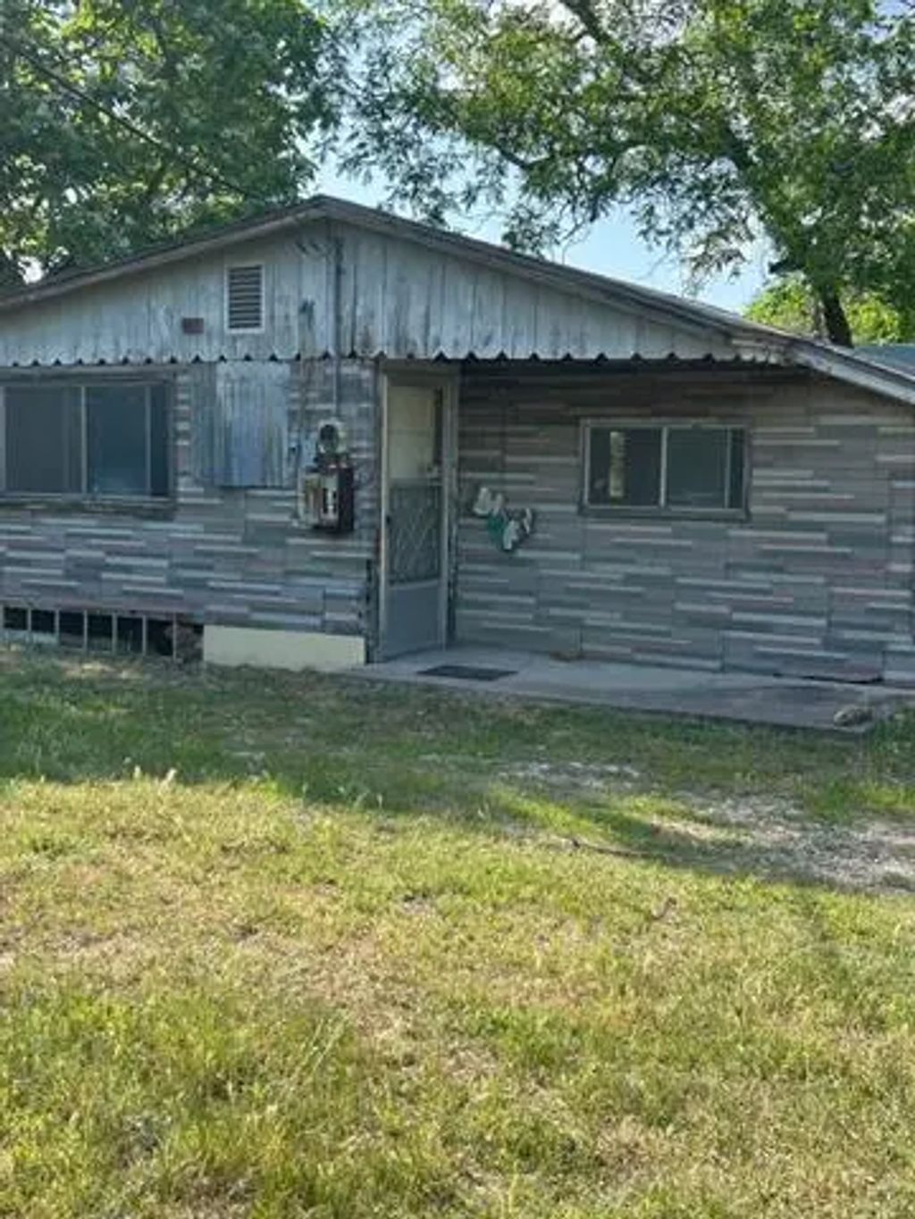 109 1st Street, Bruceville Eddy