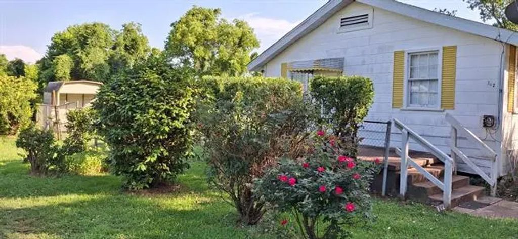 812 Saint Charles Street, Bossier City
