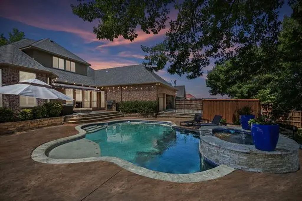 2605 Queen Elizabeth Boulevard, Lewisville