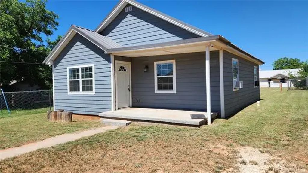 809 Bowie Street, Sweetwater