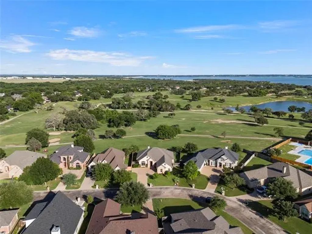41 North Shore Circle, Waco