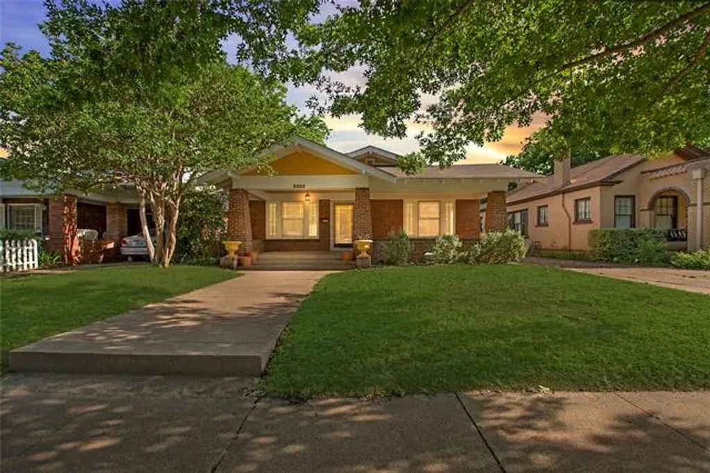 2222 Harrison Avenue, Fort Worth