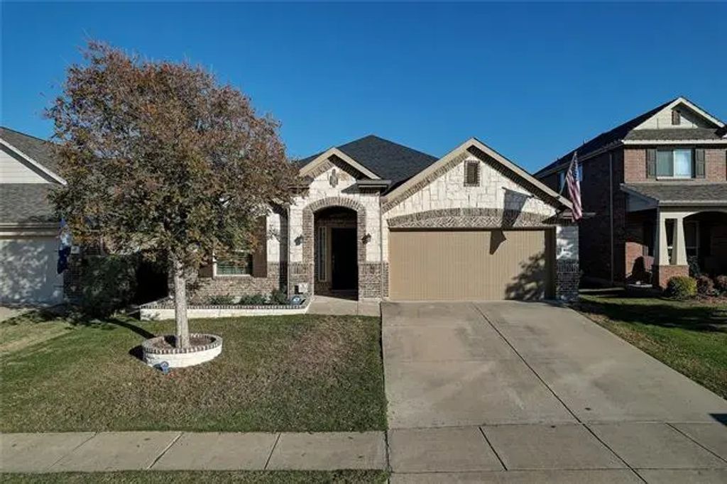 4921 Mcclellan Drive, Frisco