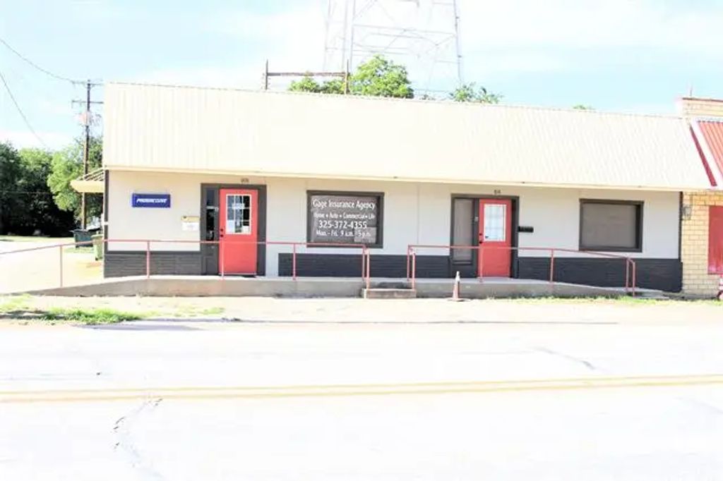 101 E Wallace Street, San Saba