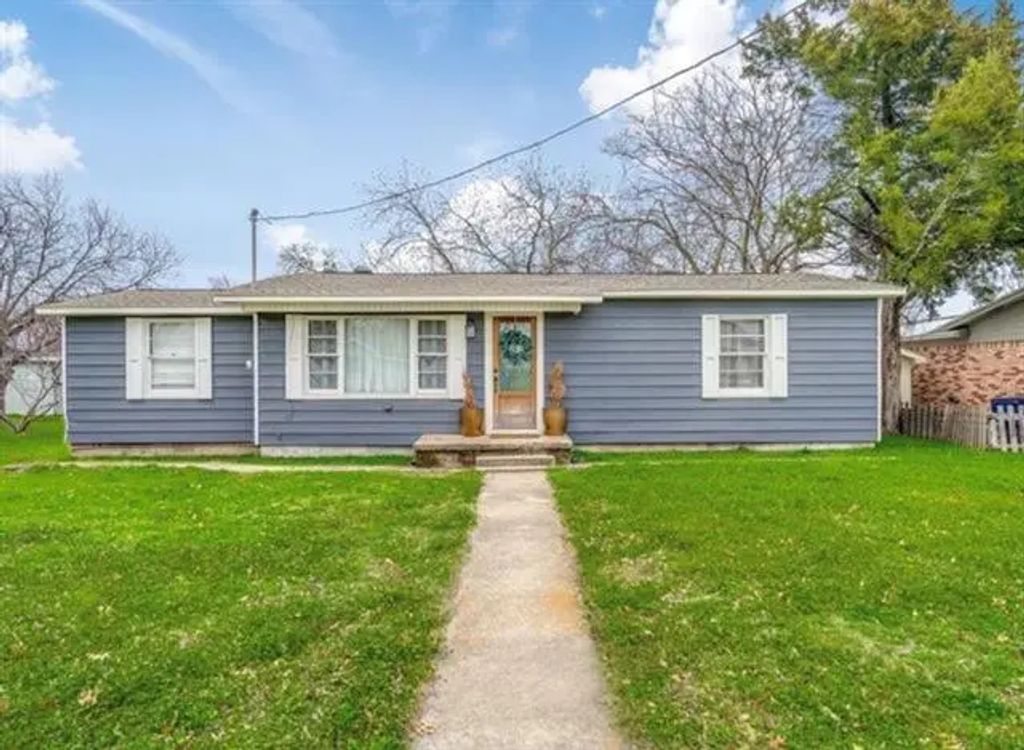 902 N Church Street, Decatur