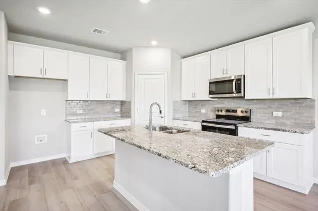 3405 Eagle Mount Drive, Farmersville