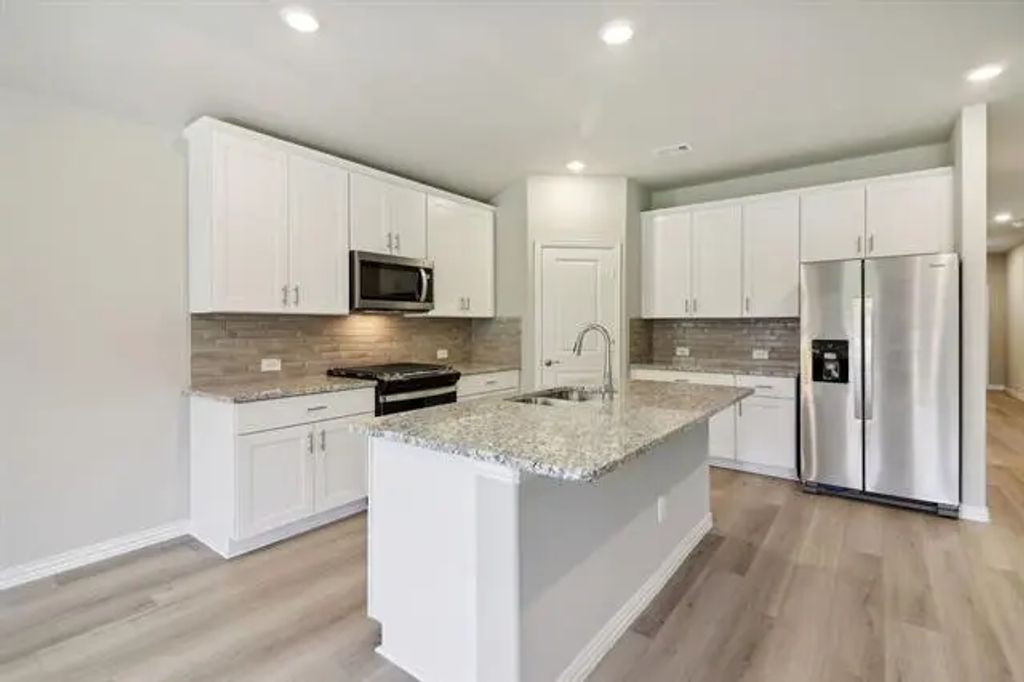 3404 Eagle Mount Drive, Farmersville