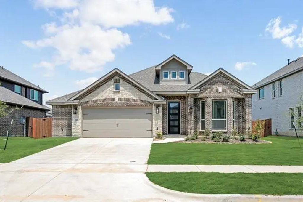 141 Claywood Drive, Glenn Heights